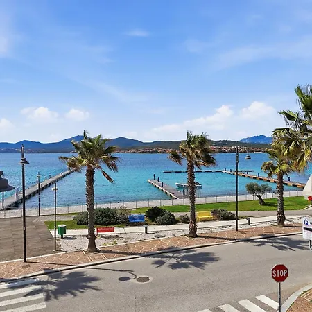 Lägenhet Terrazzamare By Moresca Golfo Aranci
